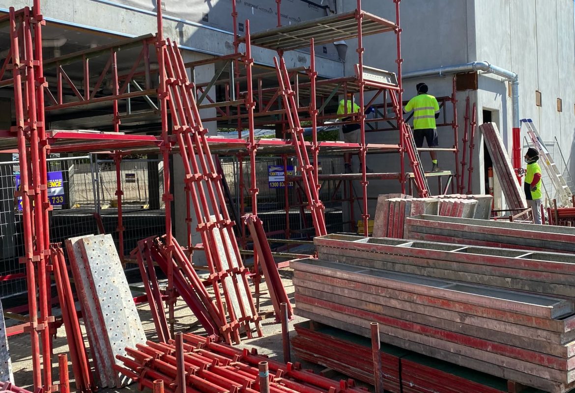The Benefits of Hiring Scaffolding Services
